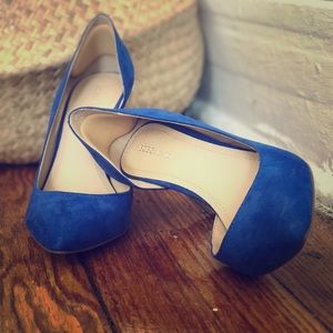 BCBG Generation bright blue pumps. Lightly worn